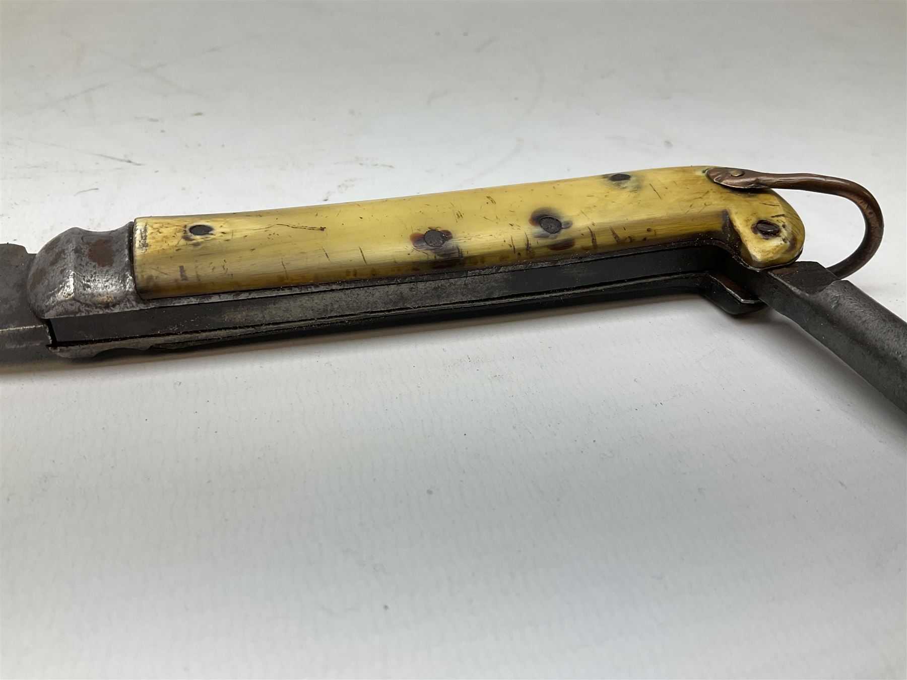 Early 20th century Royal Garrison Artillery Orkney army folding jack/clasp knife, the blade inscribed 'Orkney R.G.A.(T) and marked F. Newton Premier Sheffield, with blade and marlin spike and horn grips
