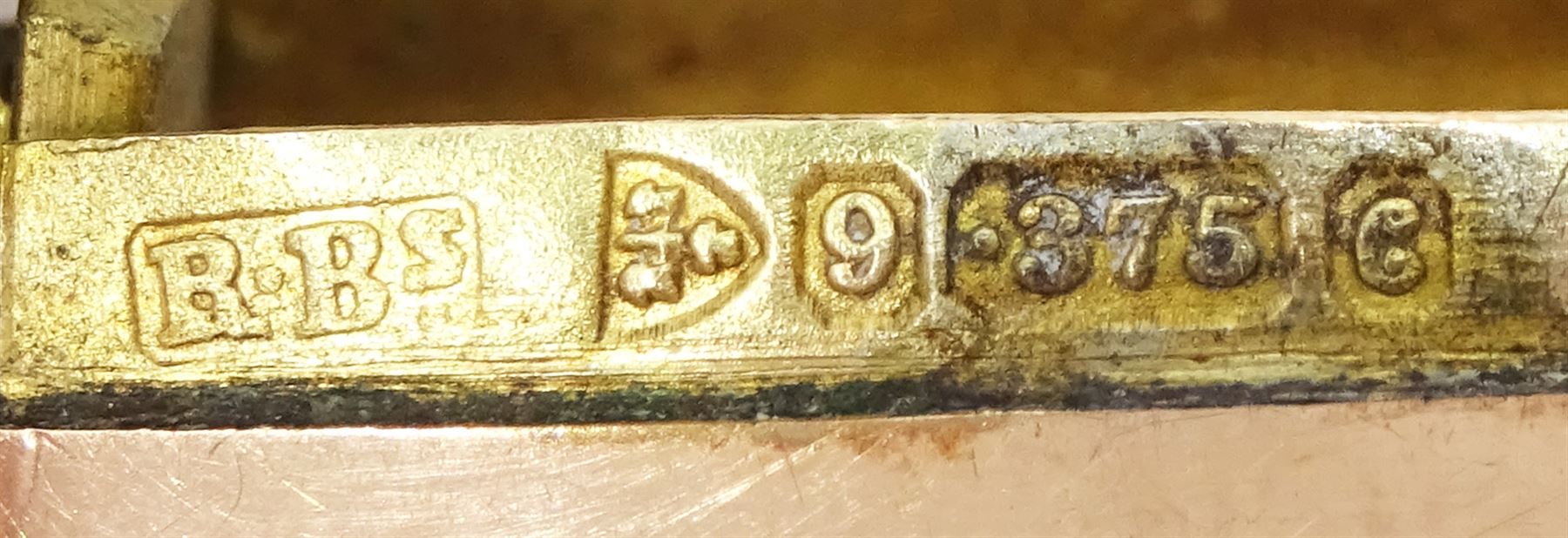 Edwardian 9ct rose gold combination vesta case and sovereign holder by Rolason Brothers, Chester 1903, approx 31.2gm