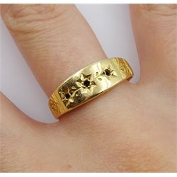 Victorian 18ct gold gypsy set ring by A W Crosbee & Co, Chester 1900