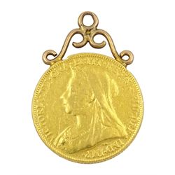 Queen Victoria 1900 gold full sovereign coin, soldered 9ct gold mount