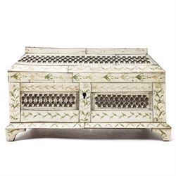 Early 19th-century French Napoleonic Prisoner of War bone workbox, decorated with repeating pierced classical decoration within borders of sgraffito foliate motifs, H13cm x W22cm x D15cm