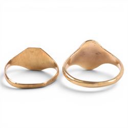Two 9ct gold signet rings with engraved initials, both hallmarked 