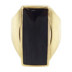 9ct gold Whitby jet ring, single rectangular cut jet, set within an openwork gallery by C ...