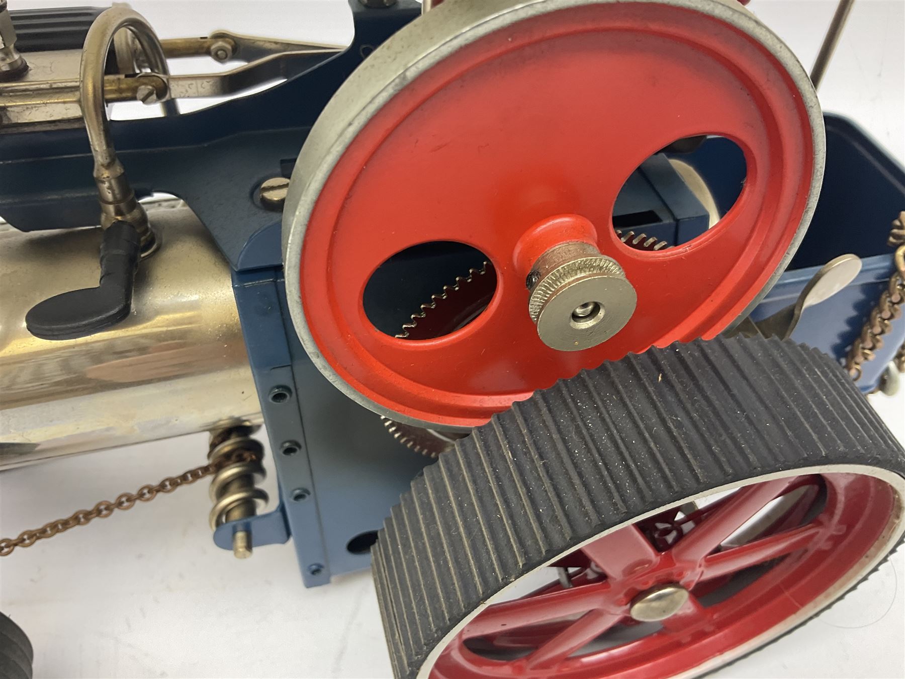 Wilesco steam roller traction engine, boxed