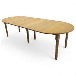 Neptune – Sheldrake limed oak extendable dining table and eight Havan loom chairs, the oval top in limed oak finish with four additional leaves extending the table to seat up to ten (Extends to cm), raised on turned legs with two additional centre supports, the matching Havan loom chairs finished in grey with cream upholstered seat covers (H 95cm, W 47cm, D 55cm)