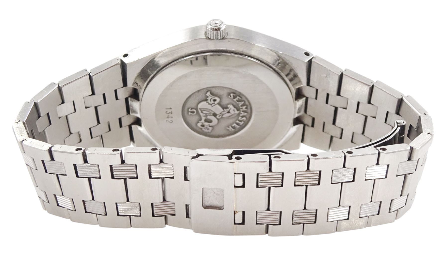 Omega Seamaster gentleman's stainless steel quartz wristwatch, Cal. 1342, dial with baton hour markers and date aperture, on stainless steel bracelet, with fold-over clasp, boxed with papers dated 1983