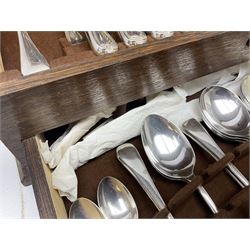 Twelve place setting canteen of cutlery by Lee & Wigfull Ltd, cased in an oak  chest, with key, meat carvers are missing, H18cm, L44cm 