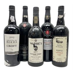 Mixed port, comprising Warre's 1977, vin