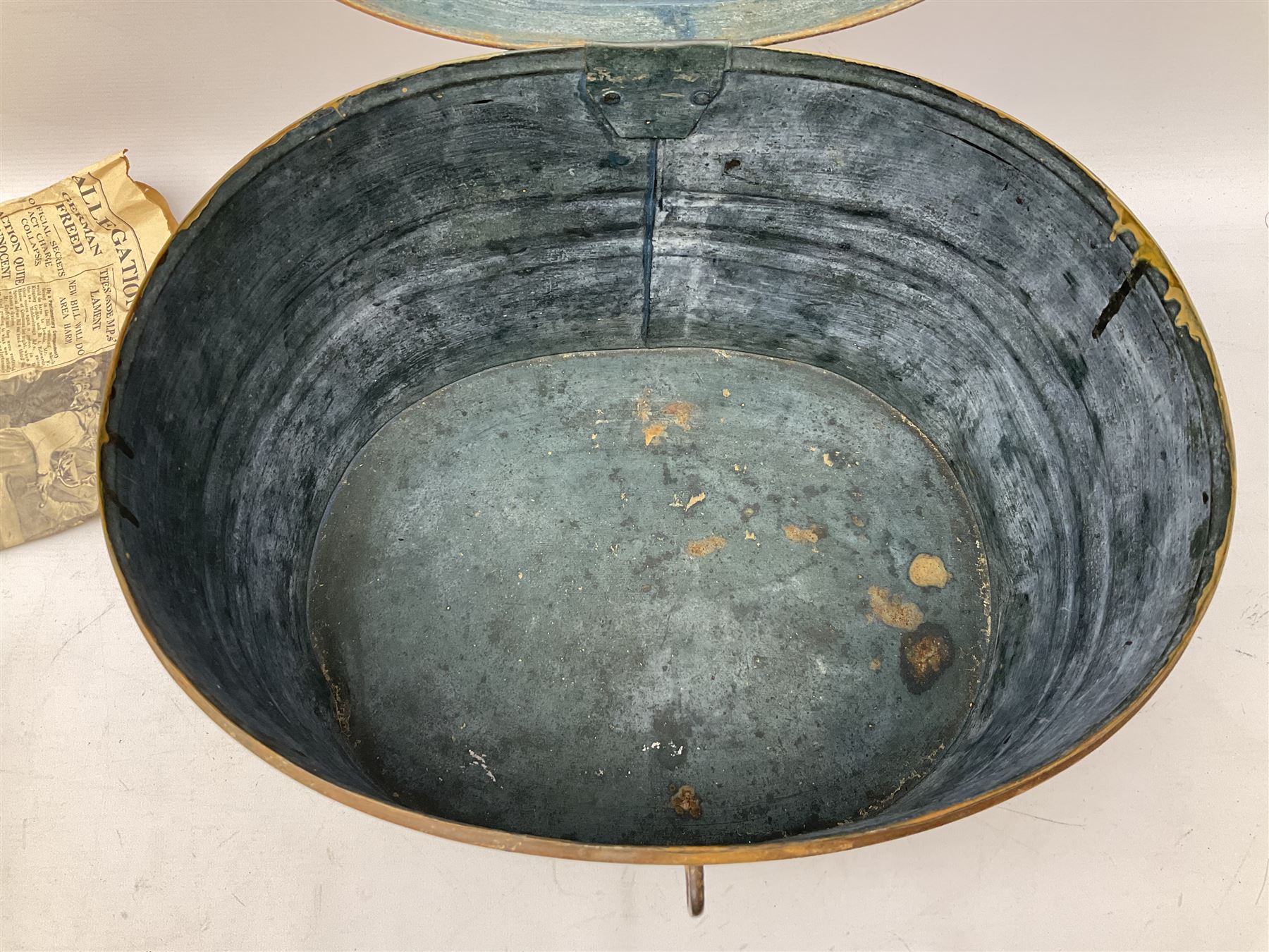 Victorian metal hat box, oval form, with a scumble wood-grained finish exterior and sky interior, H28cm