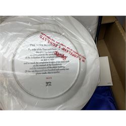 Twin handled cache pot in the style of Herend Hungary, stamped VA Portugal, decorated with birds upon branches, Mason's Ironstone large footed bowl in the Mandarin pattern, Spode Gainsborough bowl, Royal Doulton Bird of Paradise plate c1938 D4602, lustre plates, Aynsley, oriental style lidded vase, Portmeirion, lattice creamware, J & G Meakin Sol, Wedgwood, studio pottery, Spode York Minister boxed plate etc