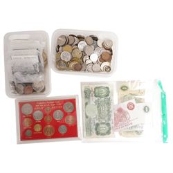 Collection of Great British and World coins and banknotes, including two mis-strike one po...