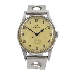 Omega WWII Air Ministry Issue stainless steel, manual wind wristwatch, No. 9701882, cream dial with Arabic numerals, back case engraved A.M 6B/159 7671/43,on associated stainless steel bracelet