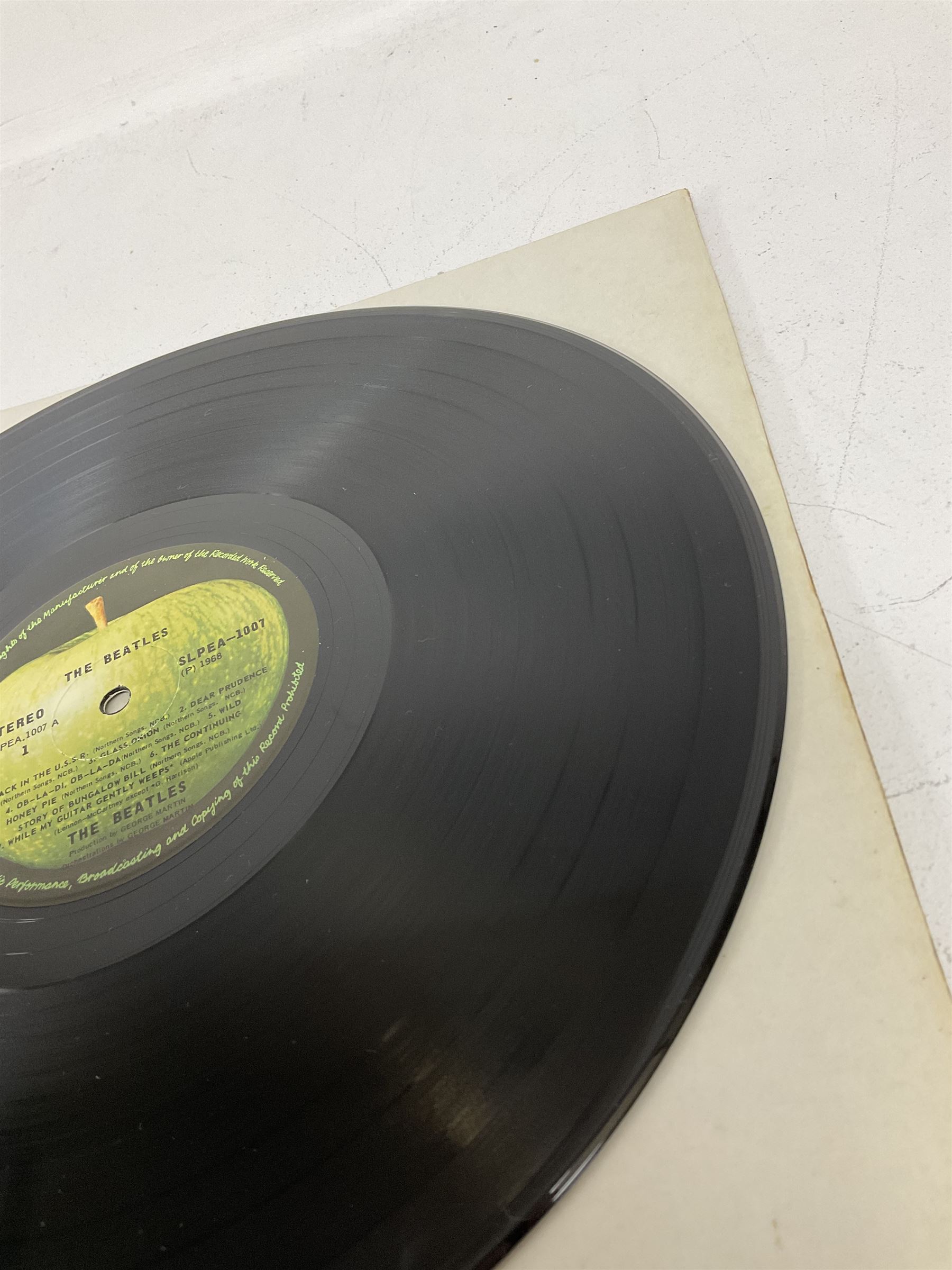 The Beatles White album vinyl record, with side opening gatefold sleeve, Apple Records, Stereo, SLPEA-1007 and 1008, YEX 710, 711 and 712
