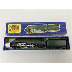 Hornby Dublo - 3-rail - Class A4 4-6-2 locomotive 'Mallard' No.60022 in BR green; in original box; and Duchess Class 4-6-2 locomotive 'Duchess of Montrose' No.46232 in BR matt green; in original plain blue box; with associated tender in plain blue box (3)