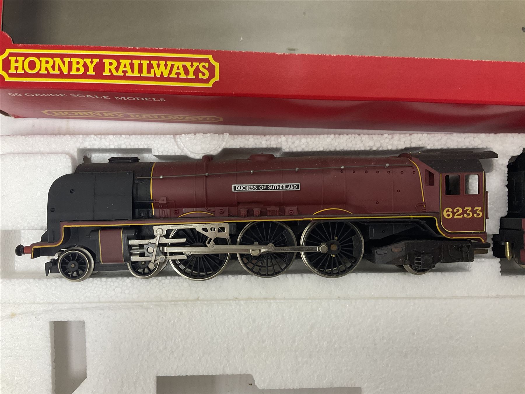 Hornby ‘00’ gauge - Class N15 4-6-0 ‘Sir Dinadan’ locomotive no.795 in SR green; Coronation Class 7P 4-6-2 ‘Duchess of Sutherland’ locomotive no.6233 in LMS maroon; Class 7P 4-6-2 ‘The Princess Royal’ locomotive no.6200 in LMS maroon; Class A4 4-6-2 ‘Mallard’ locomotive no.60022 in BR green; in original boxes (4) 