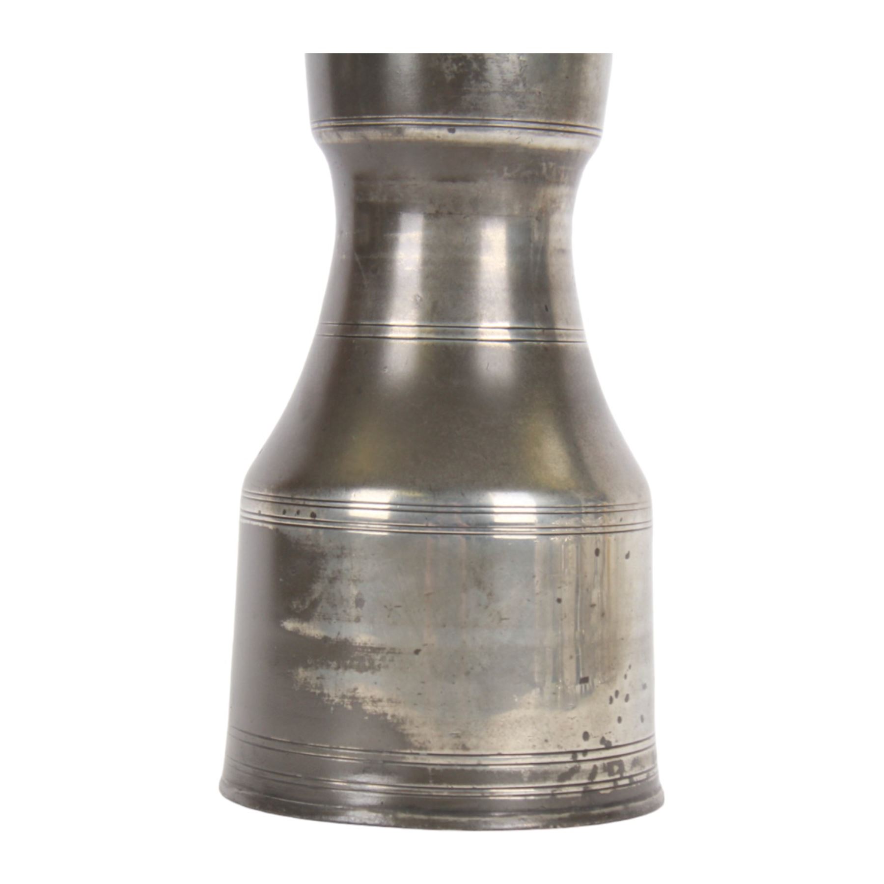 George III pewter tappit hen, circa 1800, the body of typical shouldered form, with bands of incised lines, curved flat thumbpiece, and curved strap handle, bearing indistinct touch marks along collar, including thumb piece H26.5cm, 