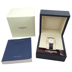 Longines Présence gentleman's 18ct gold quartz wristwatch, Ref. L4.743.6, white dial with date aperture, on original black leather strap, boxed with warranty card dated 2012