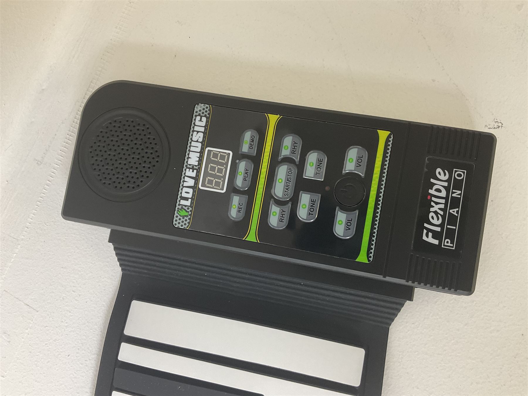 Love Music silicon flexible roll-up piano; boxed with user manual