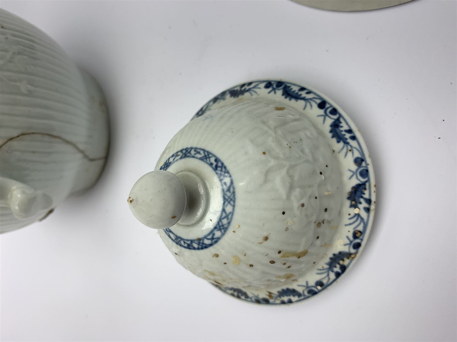 18th century Phillip Christian Liverpool reeded and floral moulded tea wares, comprising coffee pot, tea bowl and saucer, and coffee cup and saucer, each detailed with foliate and trellis borders, teapot H25cm, tea bowl D7.5cm, saucer D13cm 