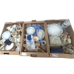 Royal Stafford part tea service, transfer printed Chinese blue and white plate, Pendelphin...