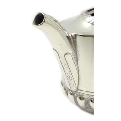  Victorian silver bachelor teapot by John Round & Son Ltd, Sheffield 1887, height 12cm approx 12oz  