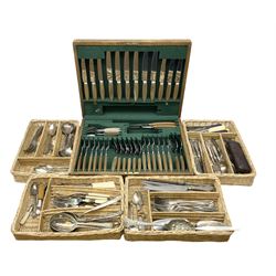 20th century Joseph Elliot & Sons cased 