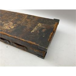19th/early 20th century brass bound leather shotgun case with fitted interior to accommodate 72cm (28.25