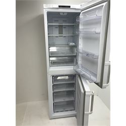 Hotpoint XAG95 T1 fridge freezer, W60cm, H203cm, D65cm