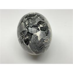 Victorian pottery egg transfer, printed with scenes 'Androcles and the lion' and a courting couple, L7cm 