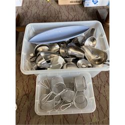 Quantity of ceramic and stainless tea pots, sauce boats, chip servers, in three boxes- LOT SUBJECT TO VAT ON THE HAMMER PRICE - To be collected by appointment from The Ambassador Hotel, 36-38 Esplanade, Scarborough YO11 2AY. ALL GOODS MUST BE REMOVED BY WEDNESDAY 15TH JUNE.