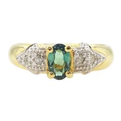 18ct gold single stone oval cut alexandrite ring, with diamond set shoulders, hallmarked, ...