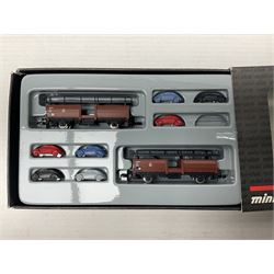 Marklin 'Z' gauge - five Mini-Club goods wagon sets Nos.82203, 82285, 82420, 82422 & 86221; all boxed (5)