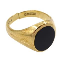 9ct gold single stone black onyx signet ring, hallmarked