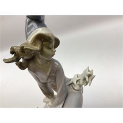 Lladro Star Bright Girl set, comprising Wishing on a Star no 1475, Starlight Starbright no 1476 and Stargazing  no 1477, all in original boxes, largest example H19cm