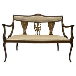 Edwardian inlaid rosewood salon settee, triple pierced splat back, each inlaid with urns and scrolled foliage, upholstered serpentine seat, cabriole front supports
