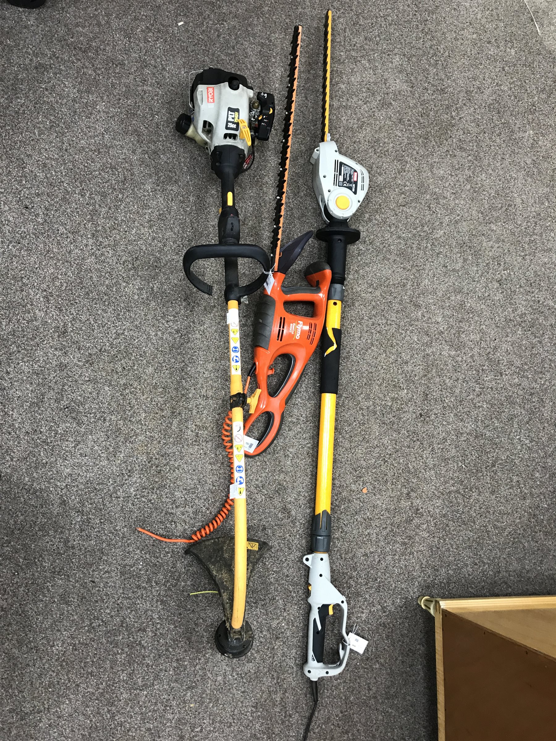 Ryobi power xt shop strimmer
