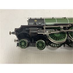 Hornby ‘00’ gauge - Limited Edition Hornby Legends Series no.989/1000 Class A1 LNER 4-6-2 ‘Flying Scotsman’ no.4472 in green; in original box with certificate of authenticity 
