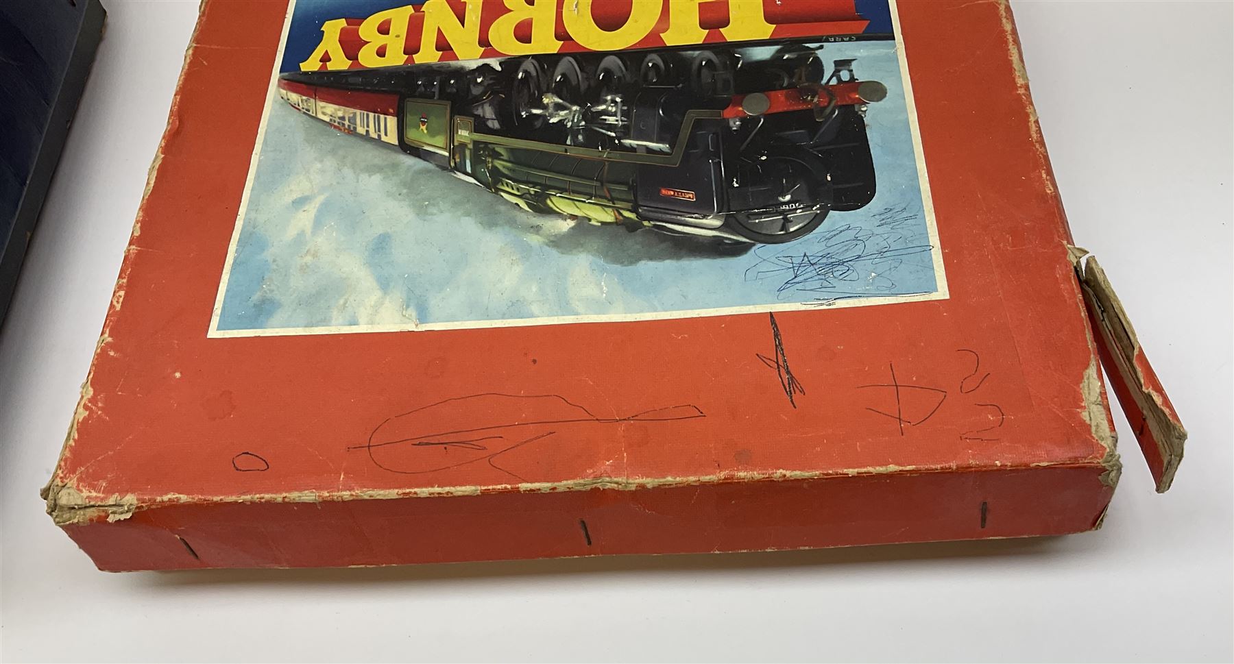 Hornby '0' gauge - Passenger Set No.21 with clockwork No.20 type 0-4-0 tender locomotive No.60985, two coaches and track, boxed; and Tank Passenger Set No.101 for spares or repair with clockwork No.101 type 0-4-0 tank locomotive No.2270, three coaches and track, boxed (2)