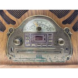  Roadstar HIF-1850TUMPK retro style record player with gramophone 
