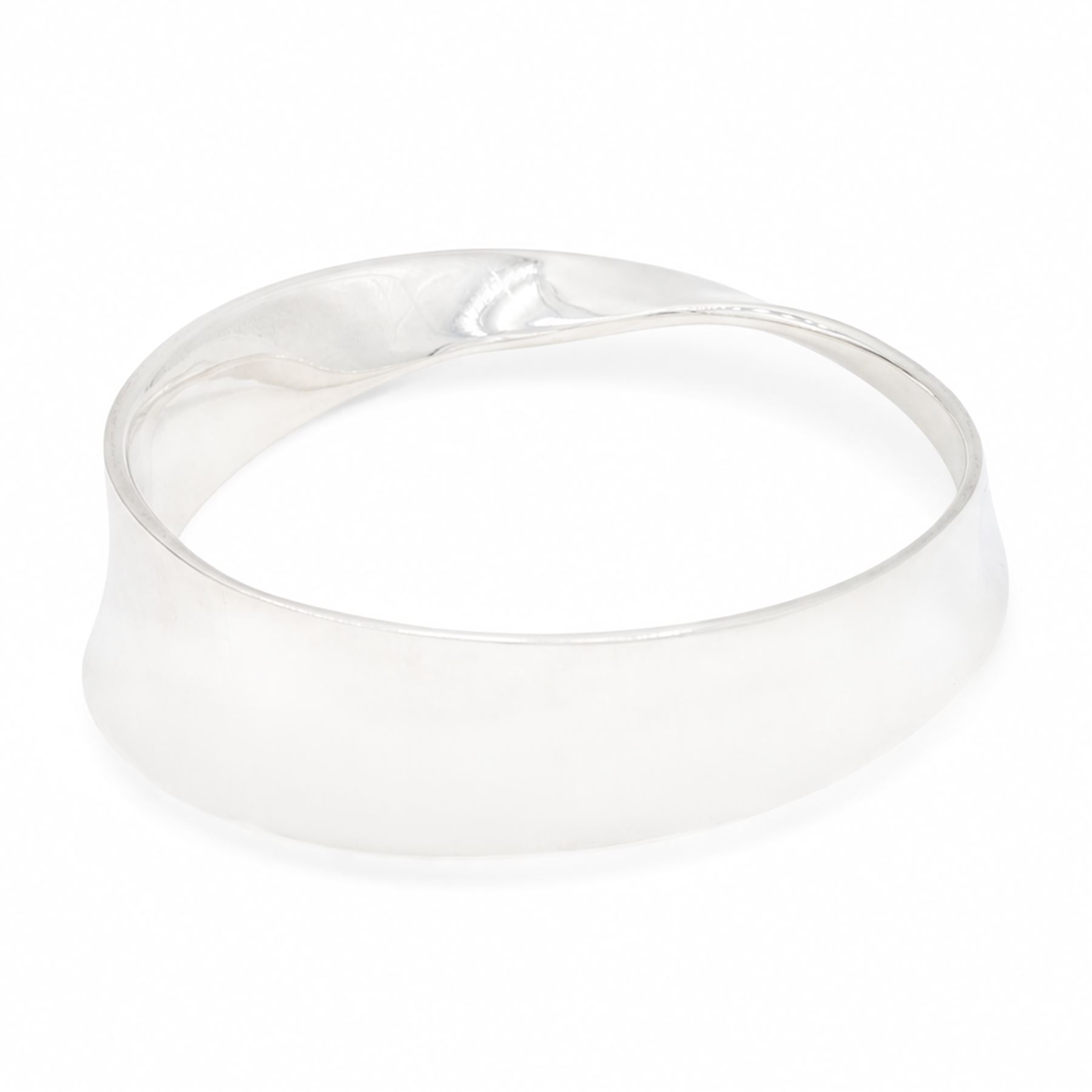 Georg Jensen silver Mobius bangle designed Vivianna Torun, No. 206