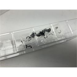 Graham Farish by Bachmann 'N' gauge - Class 31 diesel locomotive no.5826, Class 25/1 locomotive no.D5177 and Class 08 diesel shunter locomotive no.D3785 (3)