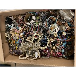 Collection of costume jewellery, including necklaces, bracelets, cuffs etc 