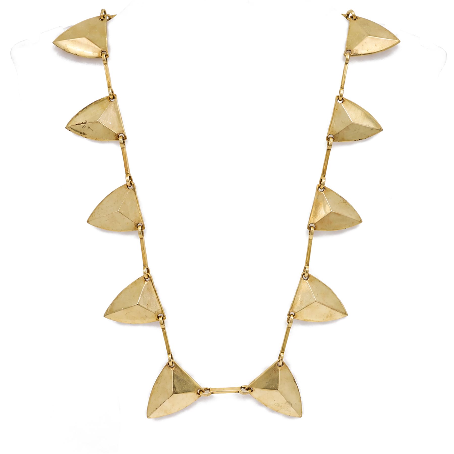 Gold graduating shield design link necklace, stamped 9ct