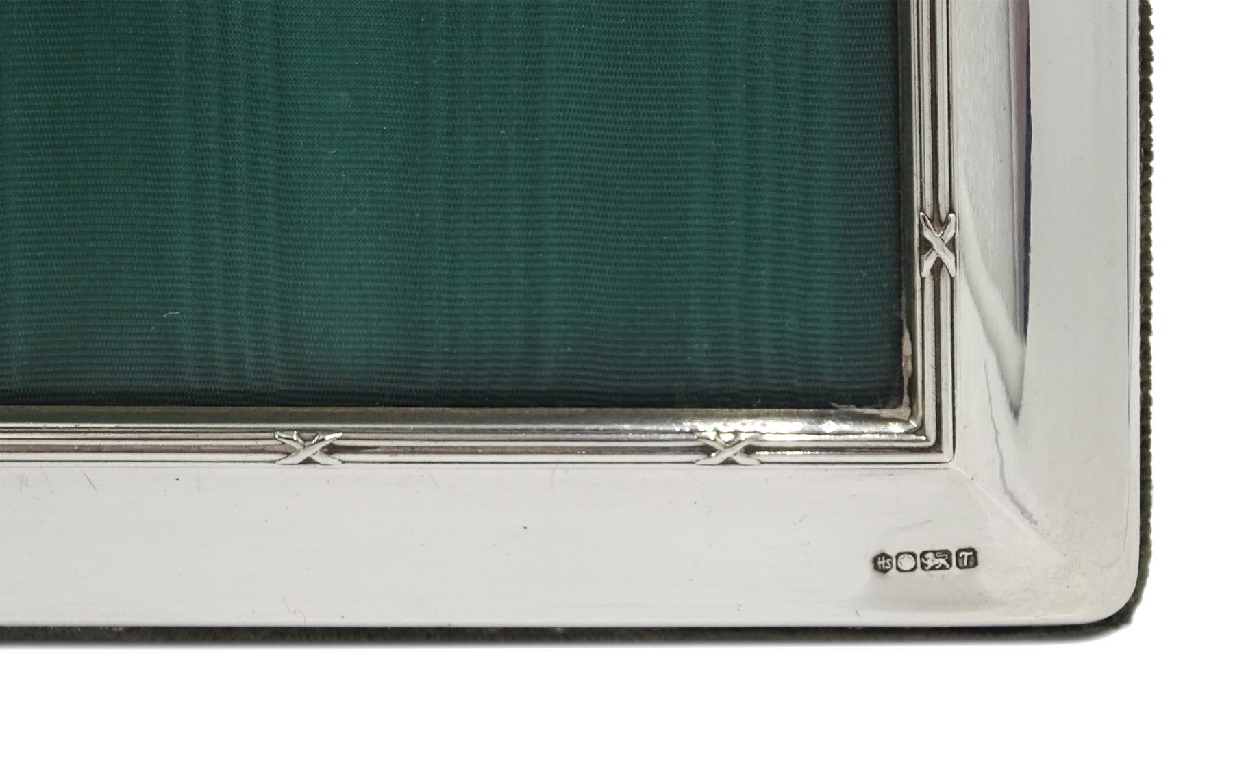 Harrods Ltd silver mounted green velvet lined photograph frame, Sheffield 1993, overall 21cm x 16cm