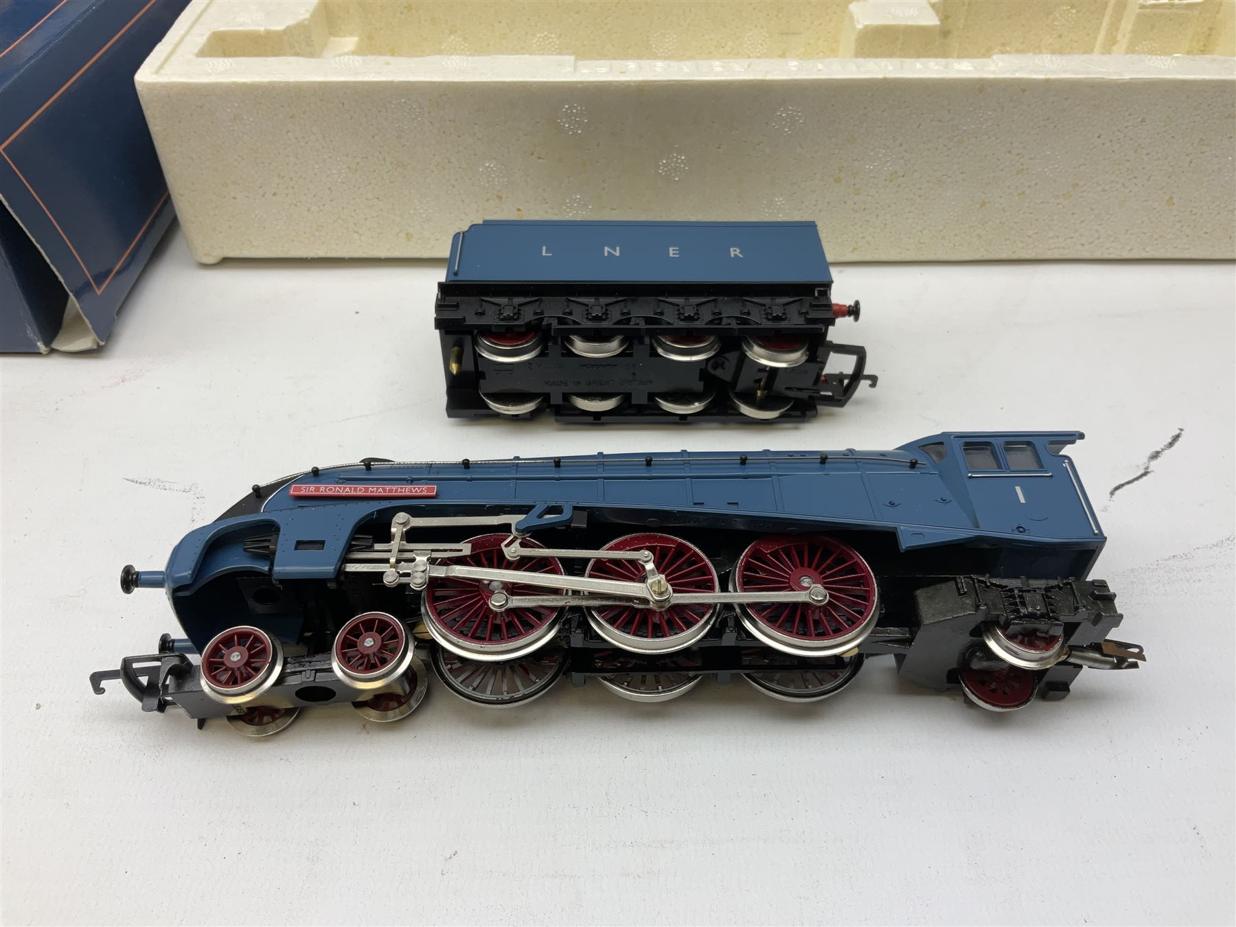 Hornby Railways '00' gauge - 'Time For A Change' 50th Anniversary Collection Limited Edition ceramic plate and locomotive set, No. R649, containing A4 4-6-2 locomotive 'Sir Ronald Matthews' No. 1, L.N.E.R blue livery and a Royal Doulton plate with an image of the same locomotive, limited edition No.171/3000; boxed with certificate in transport packaging.