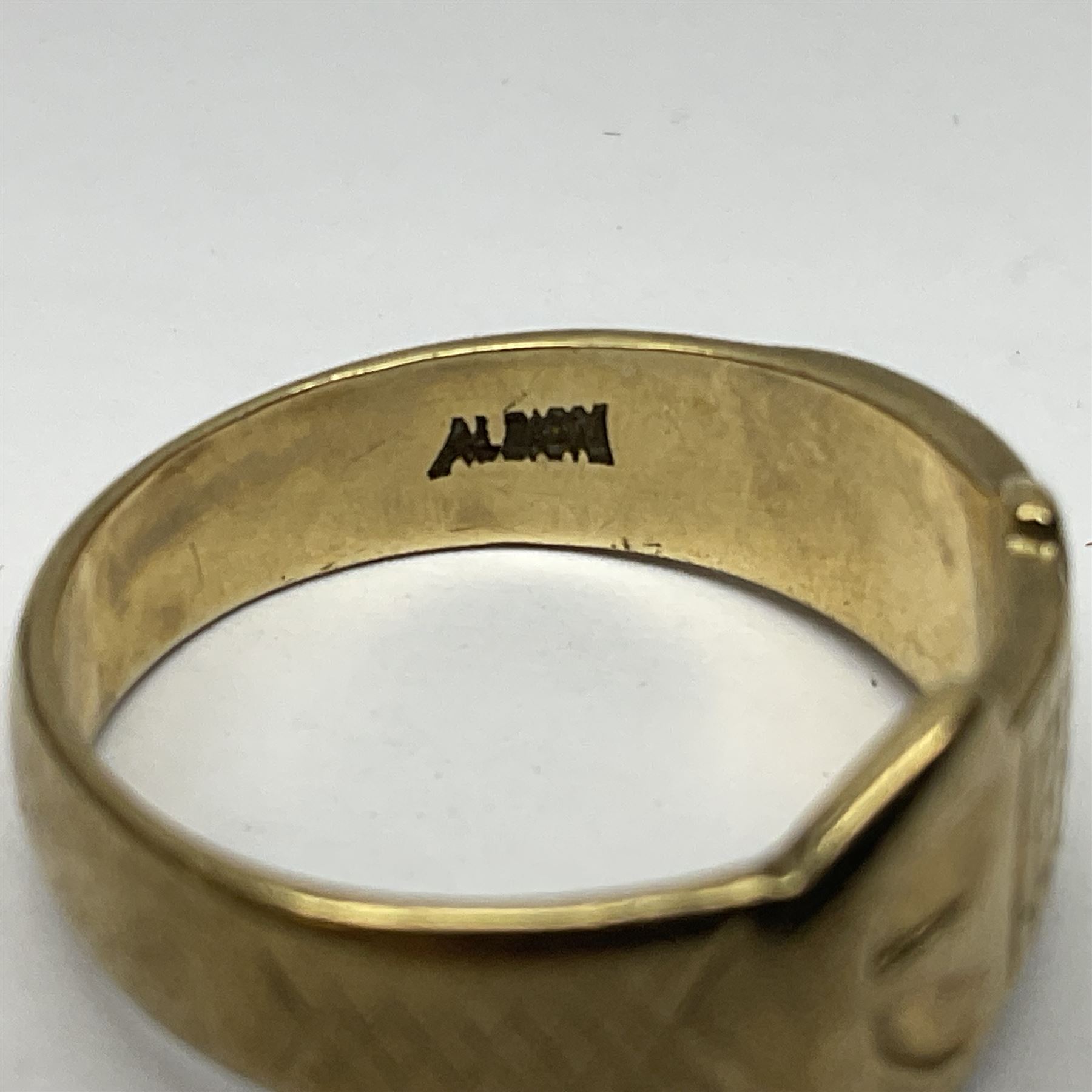 9ct gold enamel RAF sweetheart brooch, boxed, 9ct gold buckle ring and a pair of 9ct rose gold shirt studs