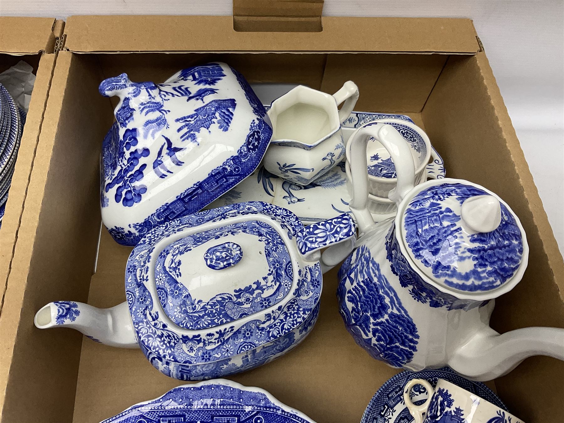 Large collection of blue and white ceramics, to include Spode Italian pattern with blue mark, Wood and Sons Yuan, pickle dish, Delft style etc, dinner plates, tea wares, bowls etc in six boxes