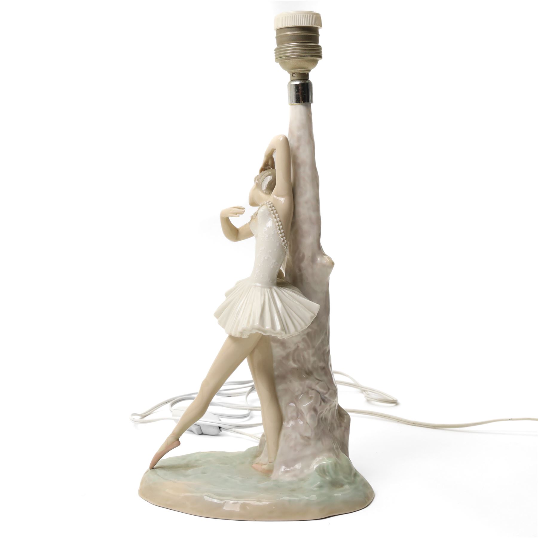 Pair of Lladro lamps, modelled as a Violinist and a Ballerina, including fittings H38cm (2)