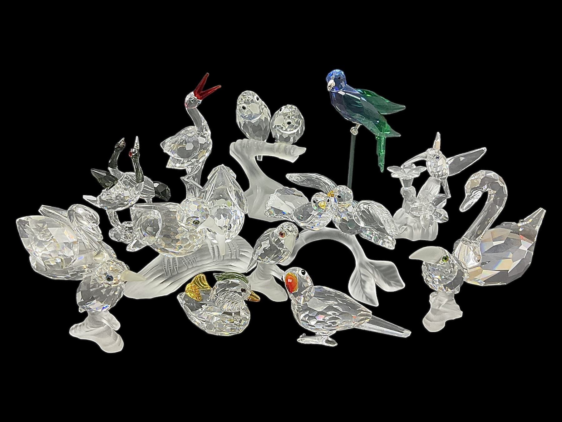 Fourteen Swarovski Crystal bird figures, to include toucan, mandarin duck, swans, parrot, cranes etc 