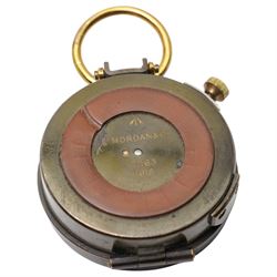 WW1 Mirror Compass by S Mordan & Co No.7063 dated 1918 with instruction book 